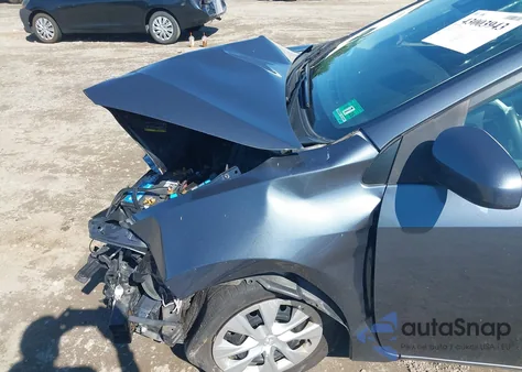 2018 Toyota Corolla Le Eco z USA, uszkodzony, nr VIN 2T1BPRHEXJC112661